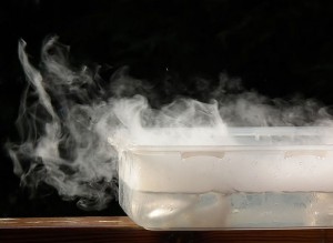 800px-Dry_ice_9669_Nevit
