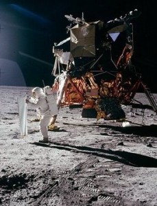 090715-moon-landing-apollo-facts_big