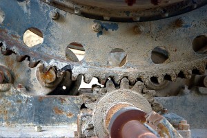 800px-Abandoned_concrete_factory_mechanism