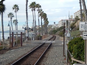 Amtrak_route_along_San_Clemente,_CA,_beach_DSCN0040