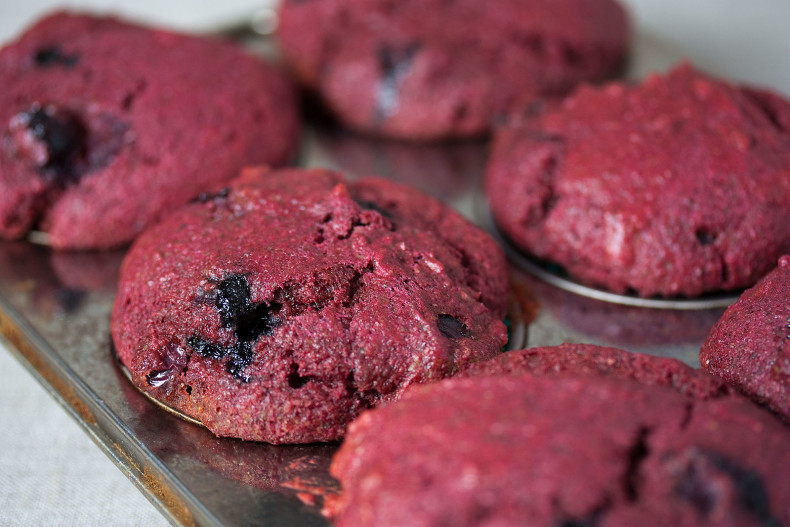 Vegan_Blueberry_Muffins_(4276797087)