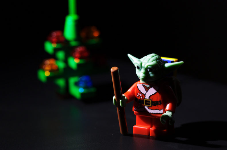 yoda-figurine-dressed-as-santa